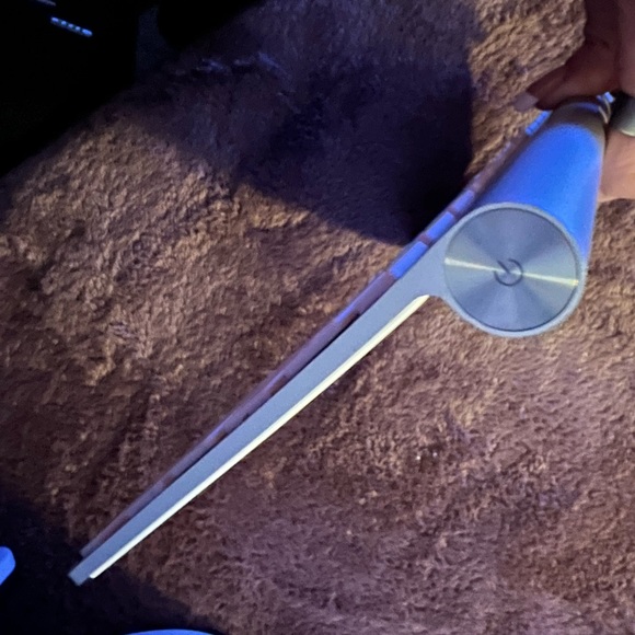 Apple wireless Bluetooth keyboard, must have for anyone with a laptop or tablet! - Picture 2 of 4